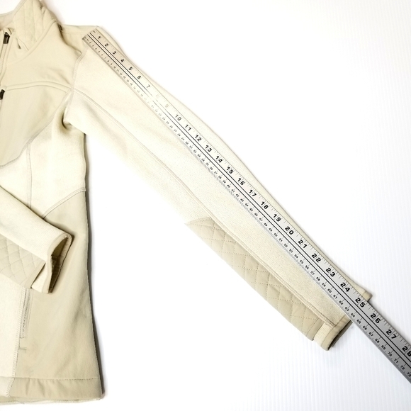Athleta Womens Small Biege Truckee Active Outdoor Performance Gorpcore Jacket - Picture 6 of 15
